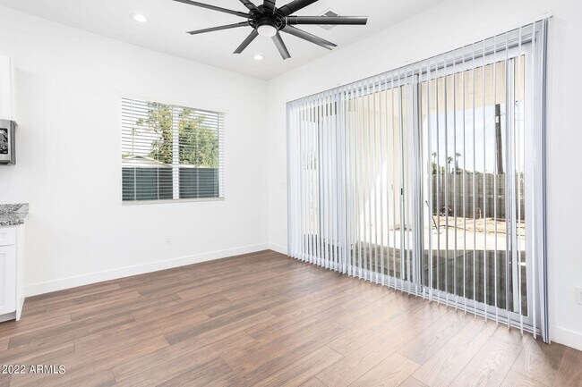 Foto del edificio - 6618 N 16th St