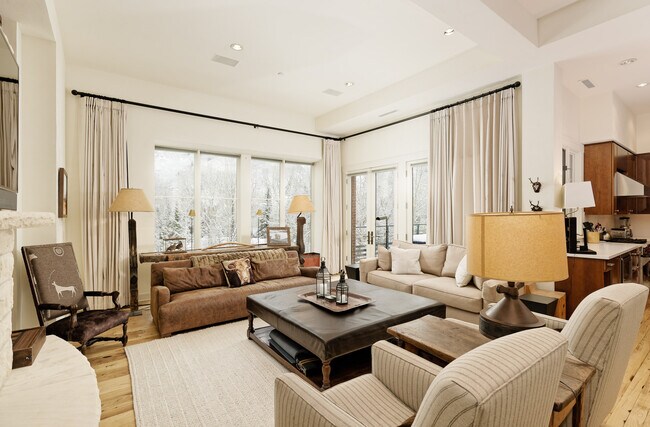 Building Photo - 501 Rio Grande Pl