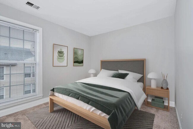 Building Photo - 1800 N Quinn St