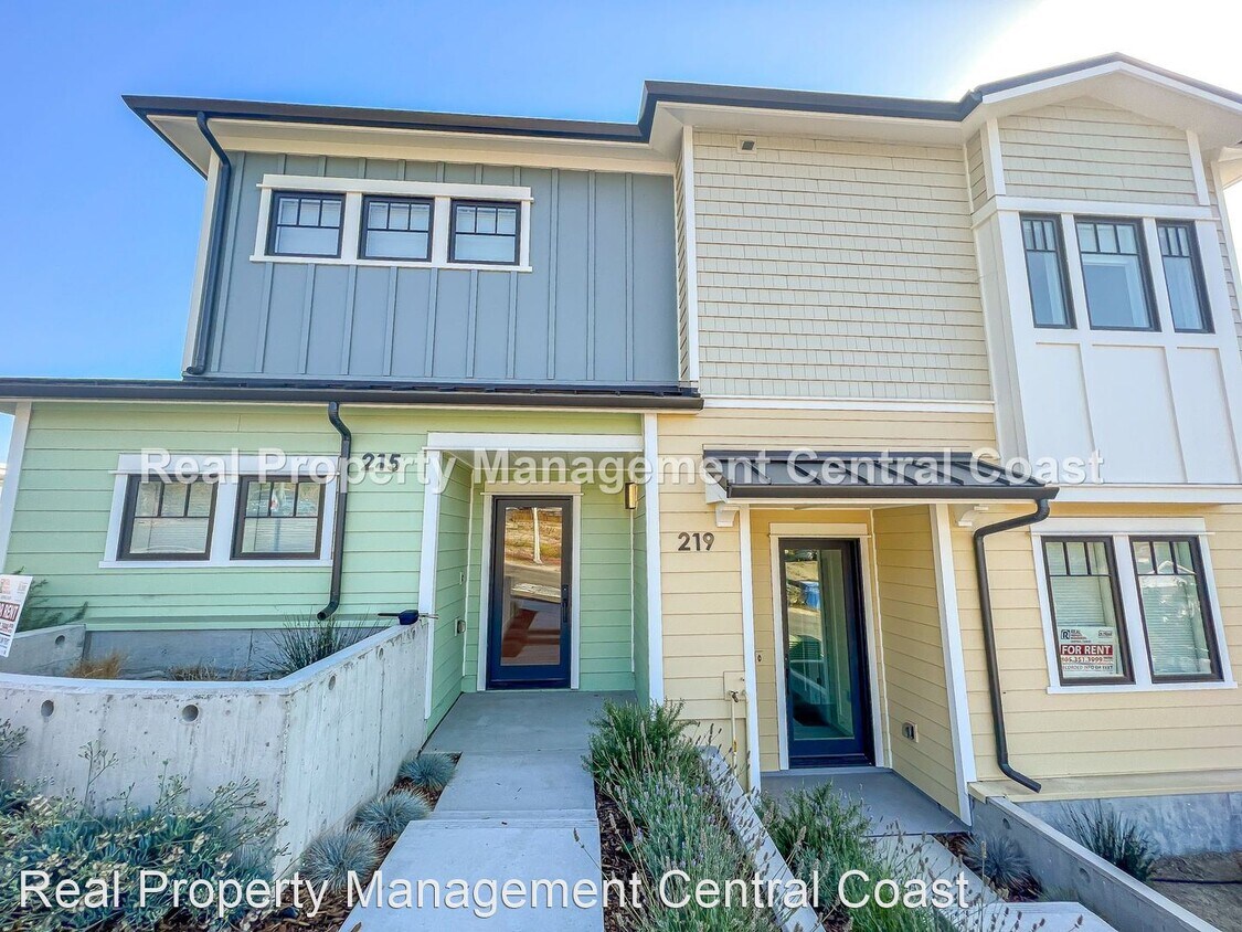 Primary Photo - 2 br, 2.5 bath House - 215 1st Street