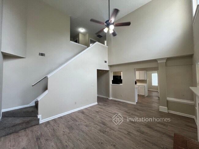 Building Photo - 2909 Da Vinci Blvd