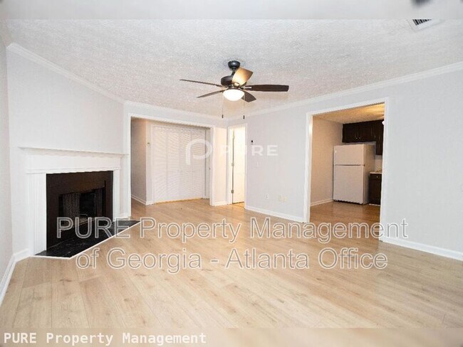 Foto del edificio - 2414 Leeward Ct