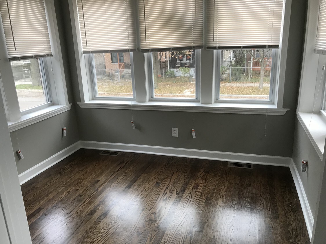 Primary Photo - 1104 N Spaulding Ave
