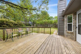 Building Photo - 2146 Loren Cir