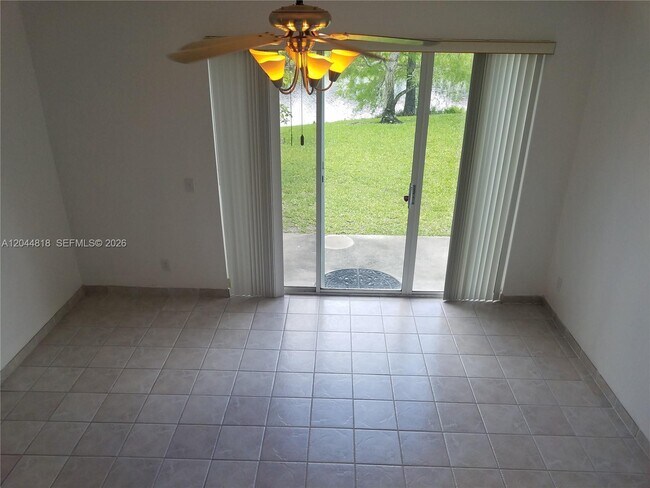 Foto del edificio - 7333 NW 1st Pl