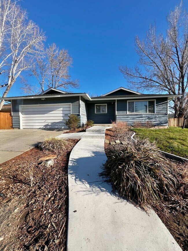Building Photo - 2085 Royal Dr. Reno, NV 89503 - Charming h...