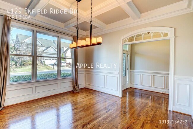 Foto del edificio - 4129 Enfield Ridge Dr