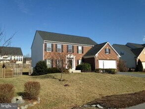 Building Photo - 72 Maddex Farm Dr