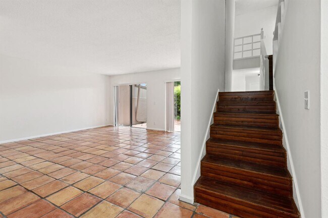 Building Photo - 12720 Spinnaker Ln