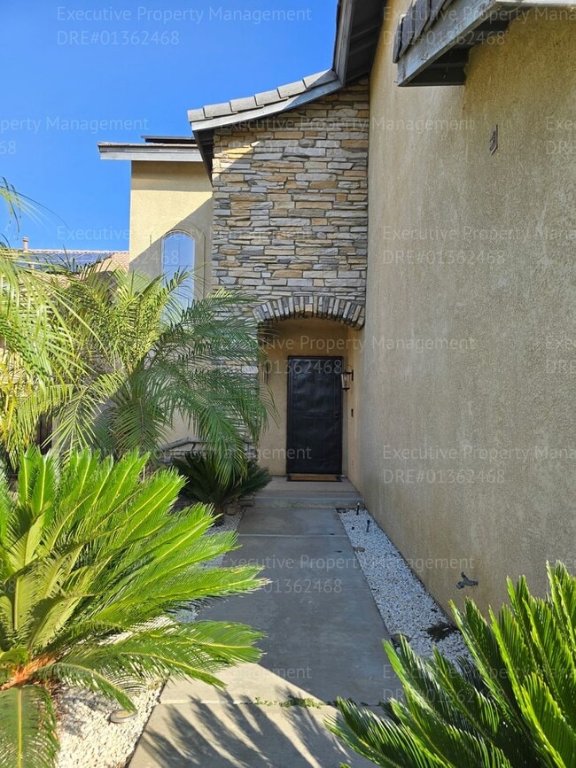 Foto del edificio - 3 bedroom/ 2.5 bathroom 2 story home.