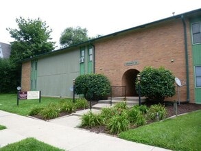 Building Photo - 600 S 4th St