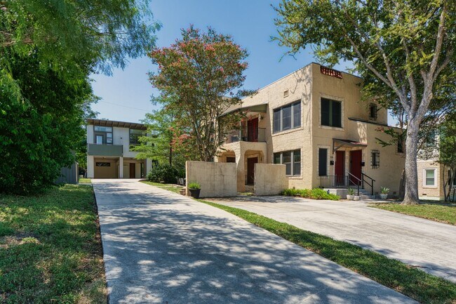 Foto del edificio - 526 Pershing Ave