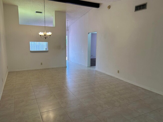 Building Photo - 4864 Sable Pine Cir