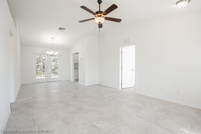 Building Photo - 443 Gloria Blvd