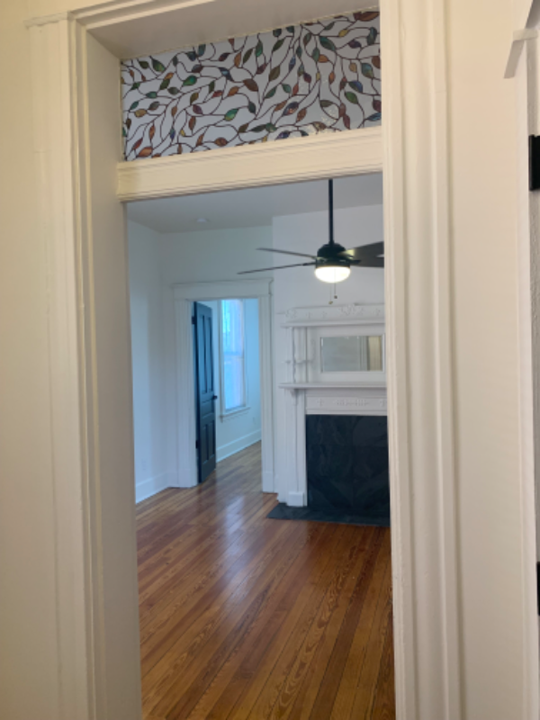Foto del edificio - 251 W 8th St
