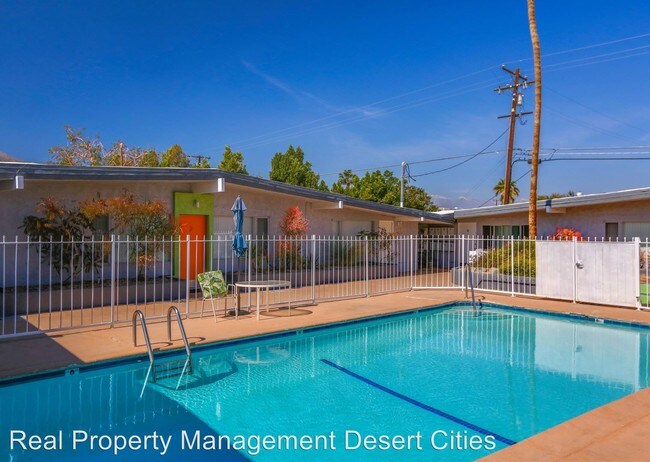 Building Photo - 1830 E Racquet Club Rd