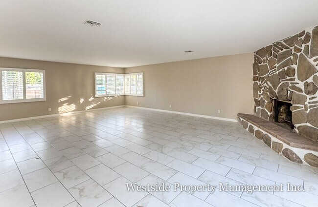 Foto del edificio - 8100 W 83rd St