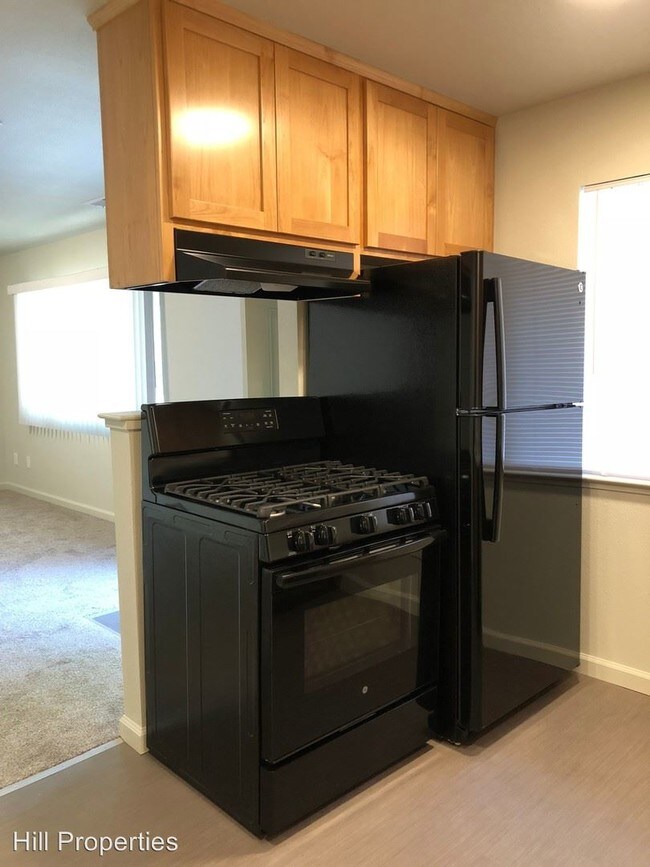 Building Photo - 2 br, 1 bath Room For Rent - 723 W 2nd Avenue