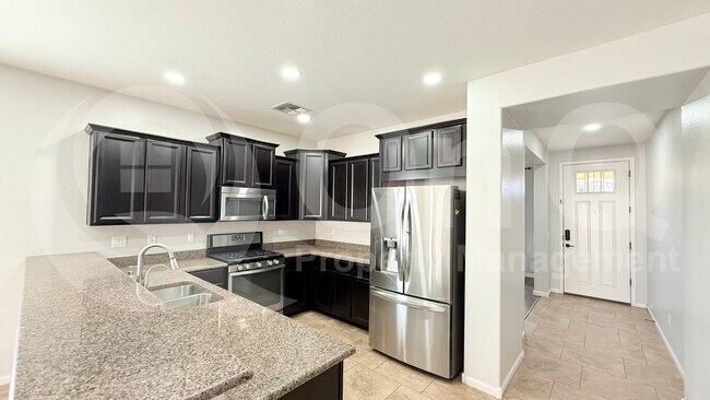 Building Photo - 17026 W Mohave St