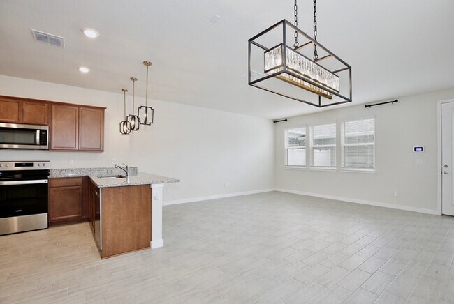 Foto del edificio - Stunning 4/3 Modern Townhome with a Privat...