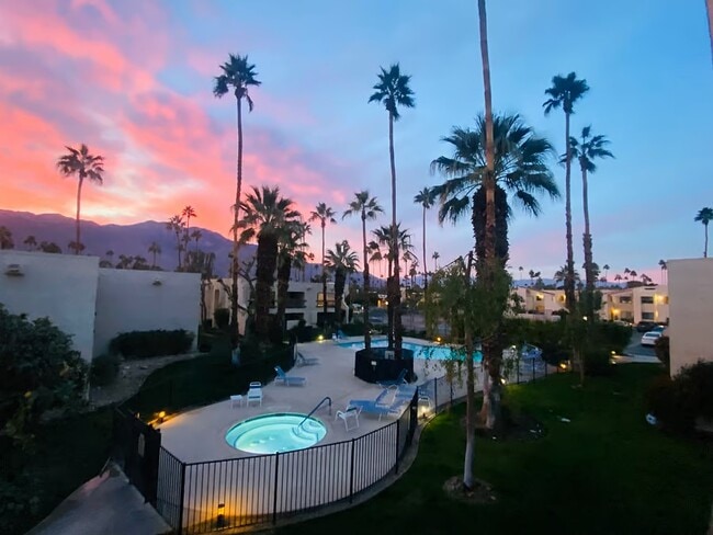 Building Photo - 5300 E Waverly Dr