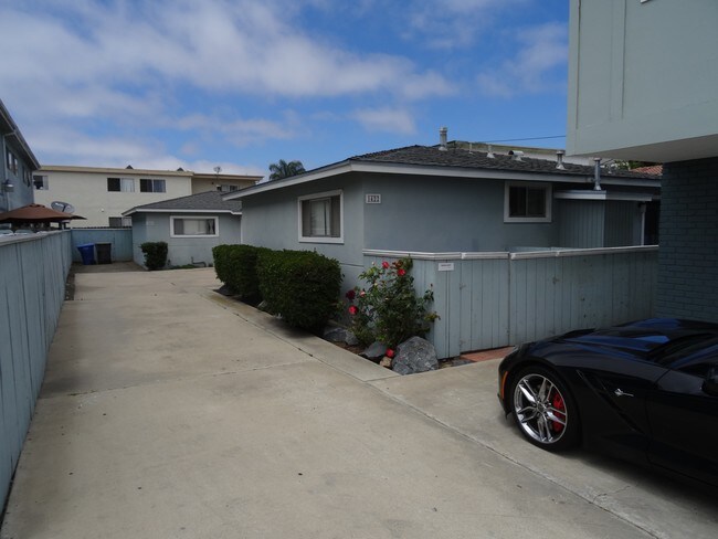 Building Photo - Ebb Tide Apartments