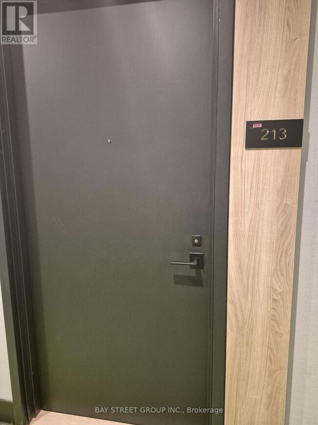 Photo du bâtiment - 500 Plains Rd E