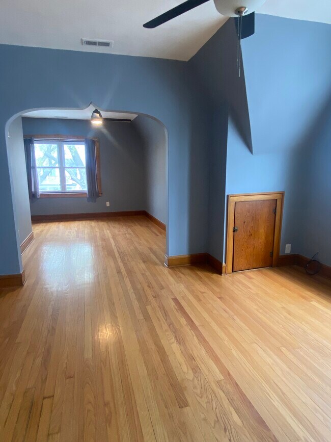 Building Photo - 3512 N Kilpatrick Ave