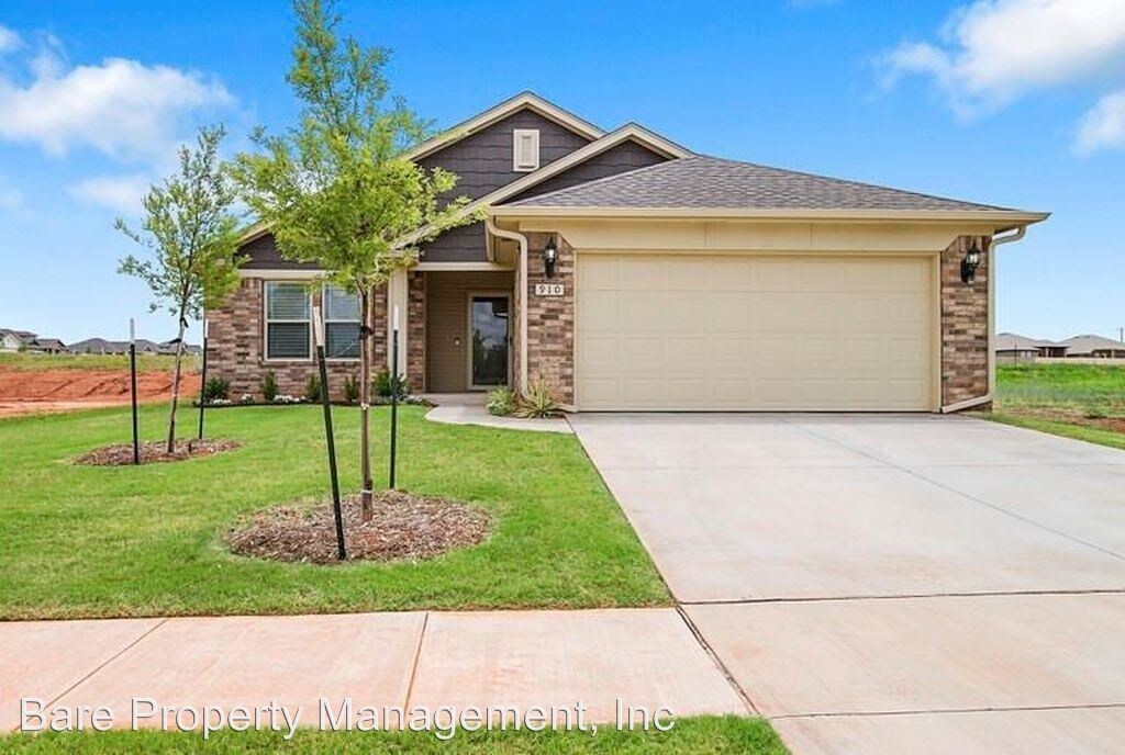 Foto principal - 3 br, 2 bath House - 910 Butterfly Way