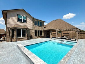 Building Photo - 24331 Bludana Ln
