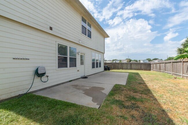 Foto del edificio - 14234 Englewood Park Ln