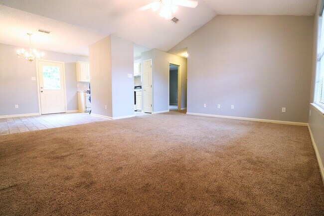 Sala de estar - 56 Timberwood Dr