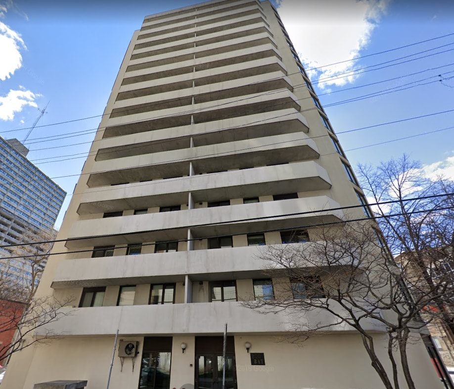 Primary Photo - 200 Bay St