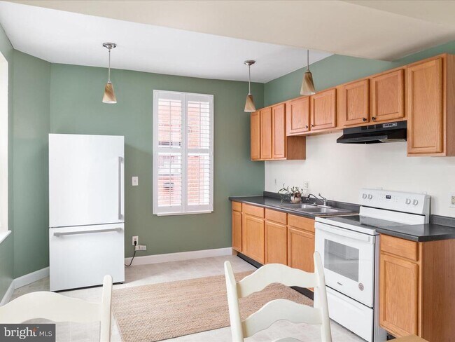 Foto del edificio - 401 E Main St