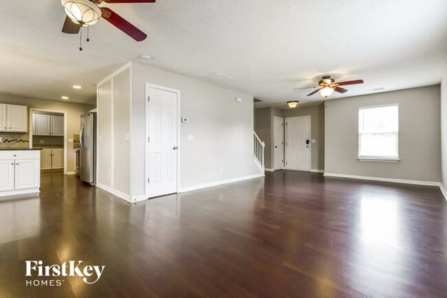 Foto del edificio - 44 Glenmaura Way NW