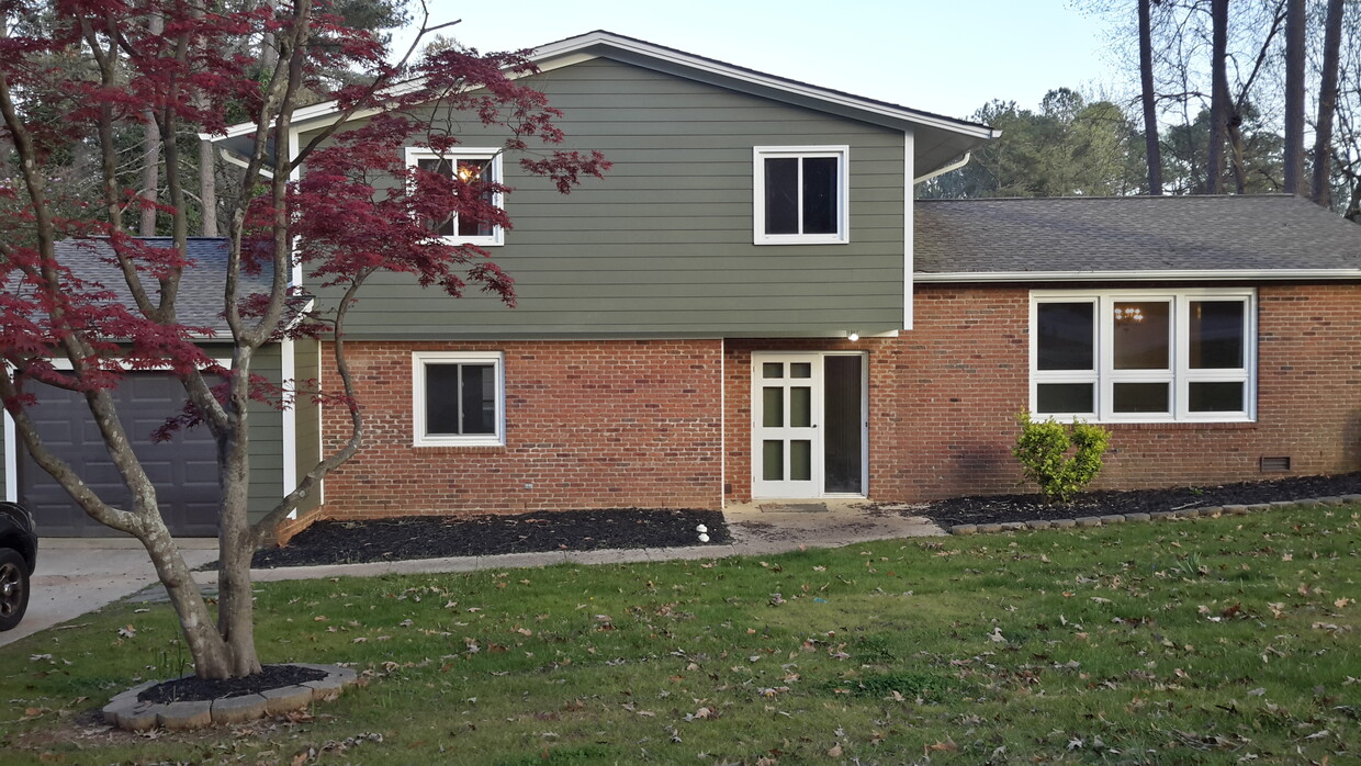 Primary Photo - 1113 Askham Dr