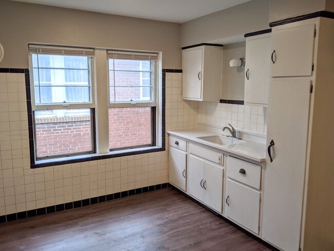 Foto del edificio - Tower Grove South - 1 Bedroom, 1 Bathroom