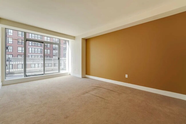 Photo - 1125 Maxwell Ln Apartment