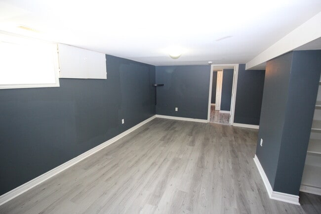 Building Photo - 64 Bunting Rd