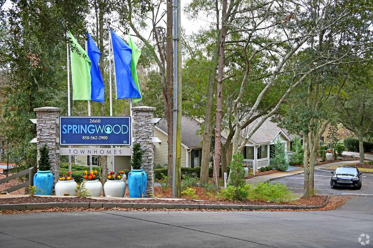 Springwood Townhomes Apartments in Tallahassee, FL