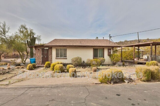 Building Photo - 1442 E Sunnyside Dr