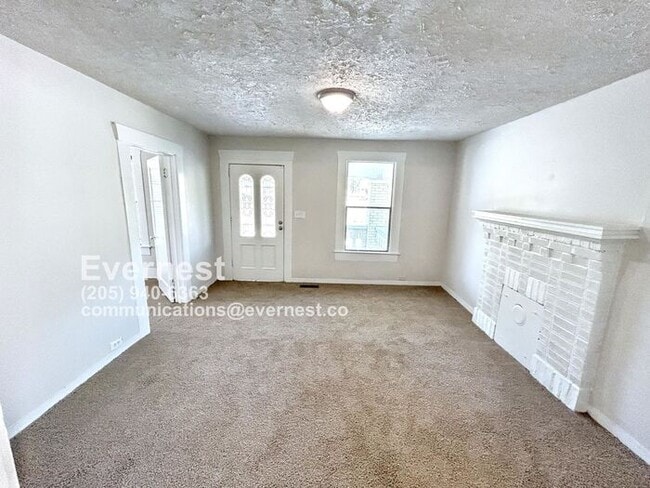 Building Photo - 929 6th Pl