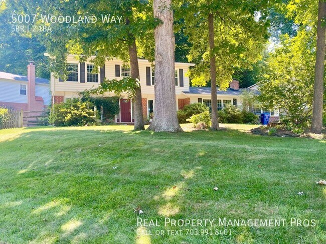 Foto del edificio - Spacious, Beautiful Annandale Home!