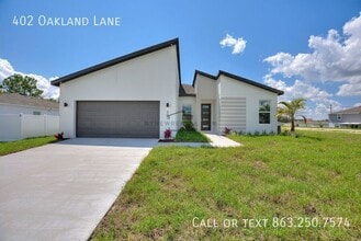 Building Photo - 402 Oakland Ln