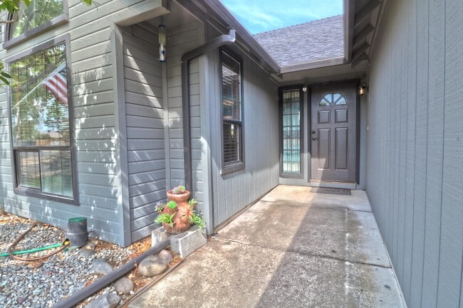 Building Photo - 2311 Perri Pl