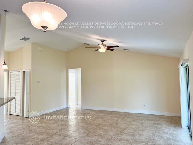 Building Photo - 2214 SE Mandrake Cir