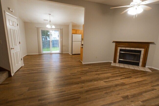 Building Photo - 3bd 2ba plus bonus room