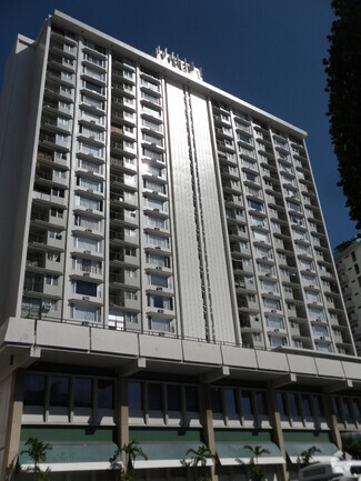 Building Photo - 747 Amana St