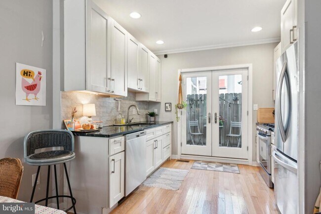 Foto del edificio - 750 N Bucknell St