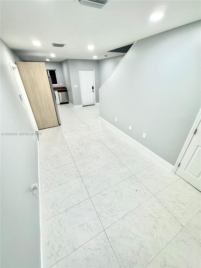 Foto del edificio - 930 NW 2nd St
